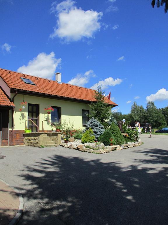 Kemp Lipno - Jenisov Hotel Horni Plana Exterior photo